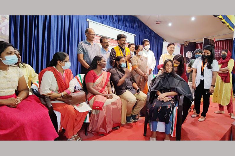 https://photos.chavaramatrimony.com/csr-activities/childhood-cancer.jpg